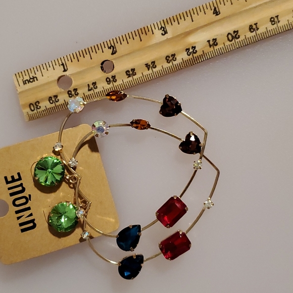 Gold tone dangling oversize rhinestone hearts pierced Seasonal Galentine's love - Picture 7 of 7